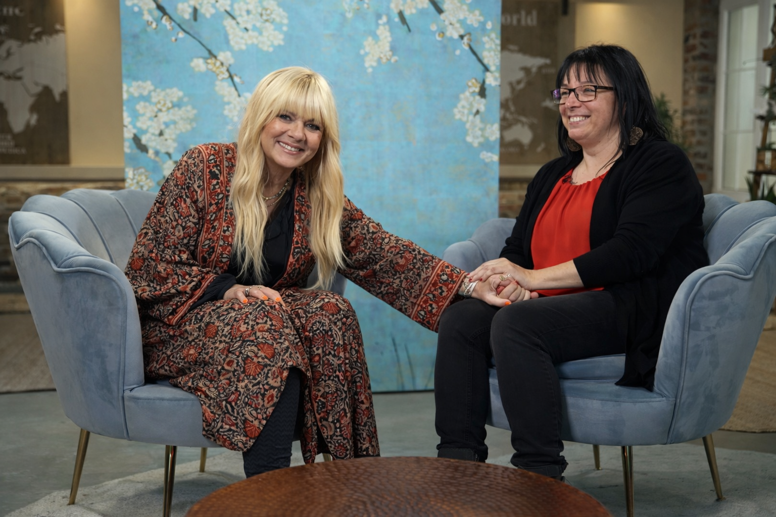 Julia Leischik verstorben? – Die Wahrheit hinter den Gerüchten